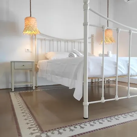 Holiday home Traditional In Chora #5